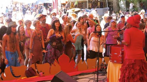 C.C. White - Soul Kirtan at Beloved Festival 2014! (2) (Photo by Ankush Vimawala)